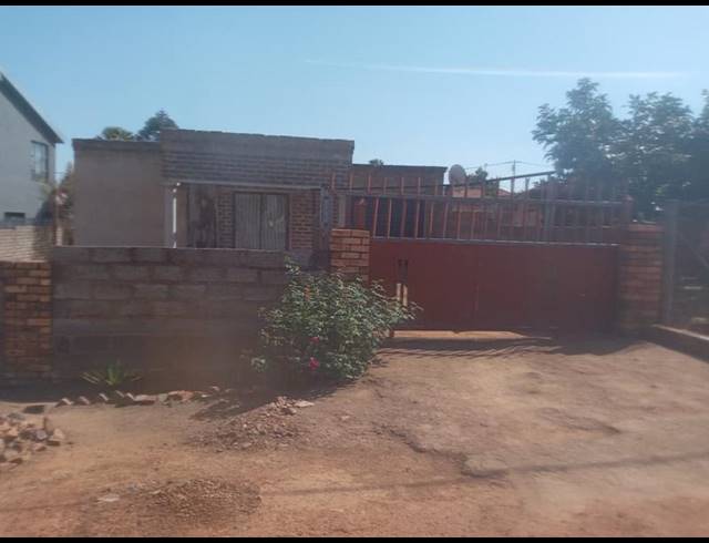 3 BEDROOM HOUSE FOR SALE IN SOSHANGUVE TT